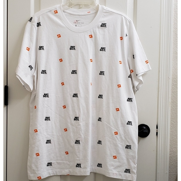 Nike Other - NIKE - WHITE/BLACK/ORANGE SHORT SLEEVE TEE